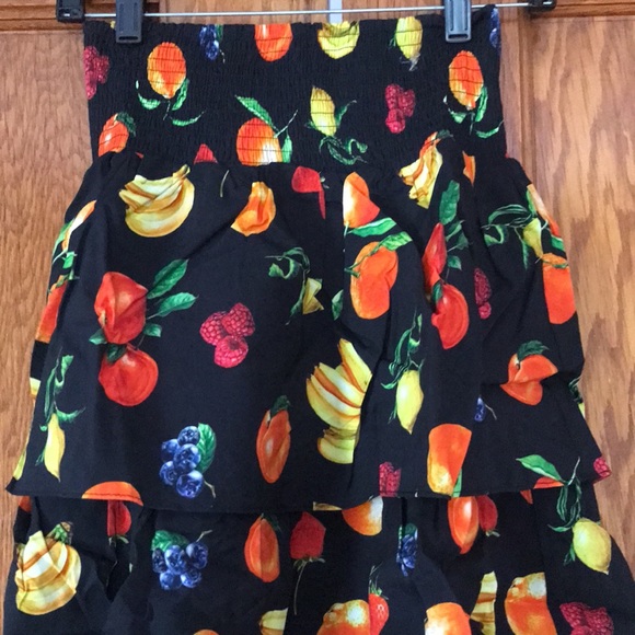 WeWoreWhat Paloma Skirt MIDI Length Fruit Pattern Size S NWT - Picture 9 of 10